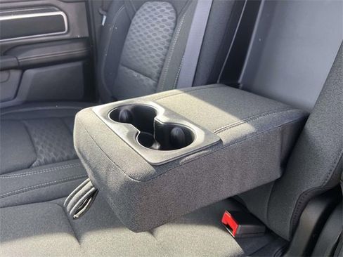 New 2026 RAM 1500 4x4 Crew Cab image 28