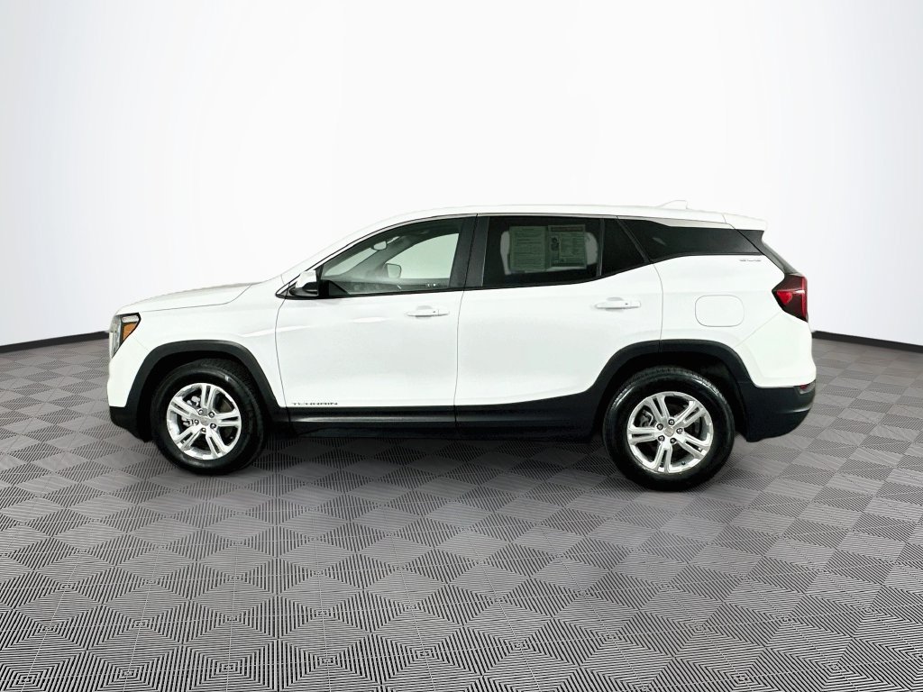 Used 2024 GMC Terrain SLE FWD image 6