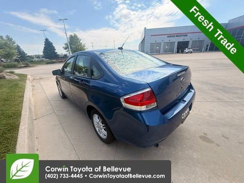 Used 2009 Ford Focus SE FWD image 6