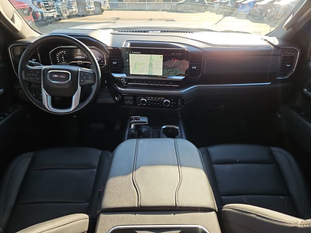 Used 2025 GMC Sierra 1500 SLT AWD/4WD image 19