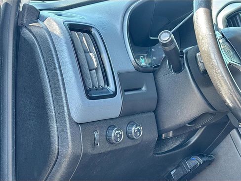 Used 2018 Chevrolet Colorado Z71 image 10