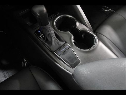 Used 2023 Toyota Camry SE w/ Audio Upgrade Package FWD image 13