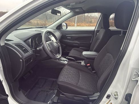 Used 2020 Mitsubishi Outlander Sport ES image 25