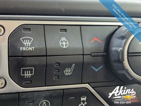 Used 2020 Jeep Wrangler Unlimited Sahara AWD/4WD image 25