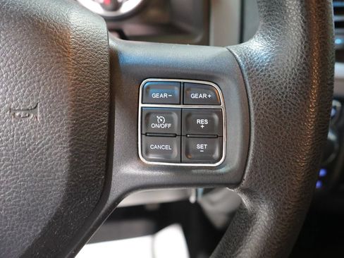 Used 2016 RAM 1500 Express AWD/4WD image 32