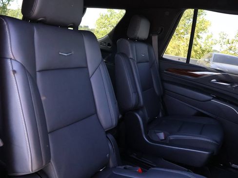 Used 2022 Cadillac Escalade Luxury w/ LPO, Floor Liner Package AWD/4WD image 14