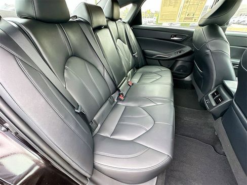 Used 2020 Toyota Avalon XLE image 26