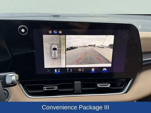 Used 2025 Chevrolet Equinox ACTIV w/ Safety and Technology Package AWD/4WD image 11
