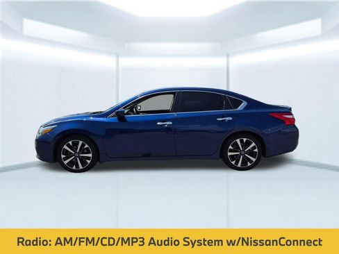 Used 2016 Nissan Altima 2.5 SR w/ LED Appearance Package FWD image 2