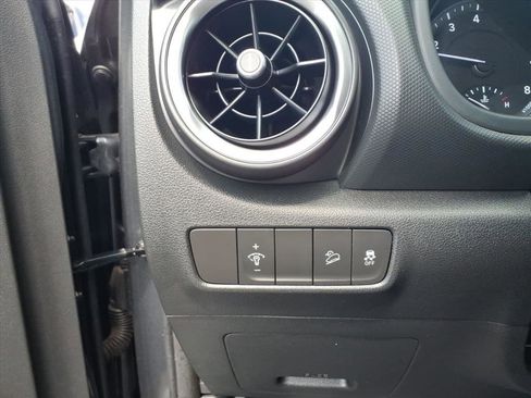 Used 2022 Hyundai Kona SEL image 8