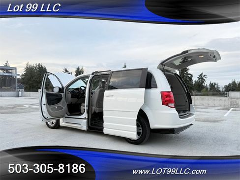 Used 2011 Dodge Grand Caravan Crew image 45