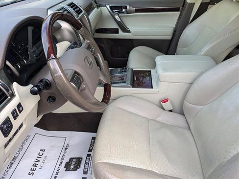 Used 2017 Lexus GX 460 image 16