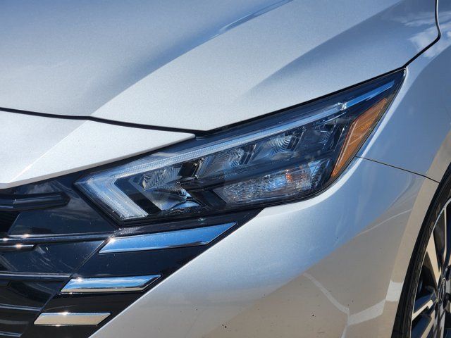 Used 2025 Nissan Versa SV FWD image 9