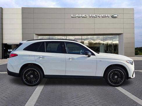 Used 2025 Mercedes-Benz GLC 350e 4MATIC image 4