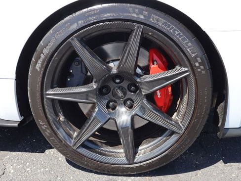 Used 2021 Ford Mustang Shelby GT500 w/ Carbon Fiber Track Pack RWD image 39