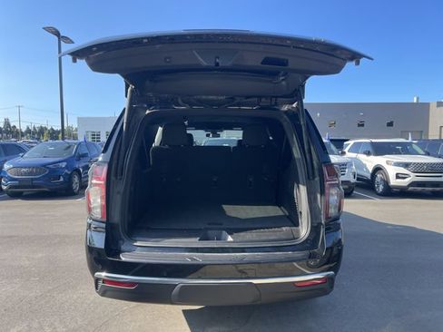 Used 2022 Chevrolet Suburban LT AWD/4WD image 22