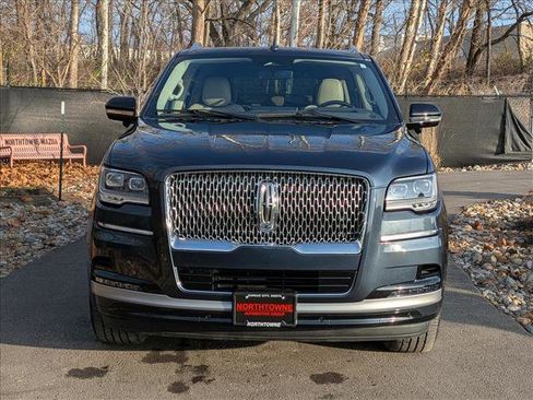 Used 2022 Lincoln Navigator L Reserve image 9