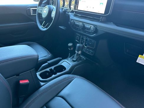 New 2026 Jeep Wrangler Unlimited Rubicon AWD/4WD image 15