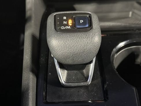 Used 2021 Nissan Rogue SV image 34