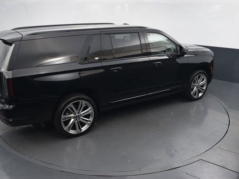 Certified 2025 Cadillac Escalade ESV Sport w/ Touring Package image 49