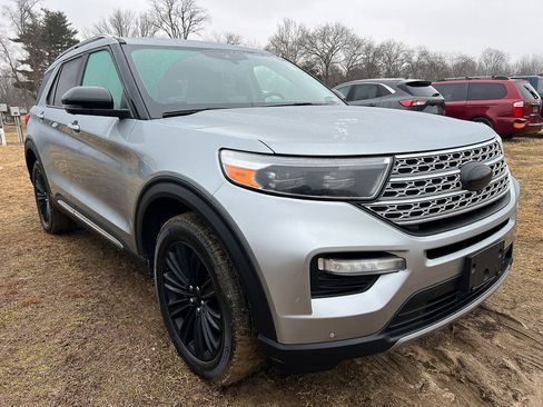 Used 2022 Ford Explorer Limited w/ Limited Technology Package image 9