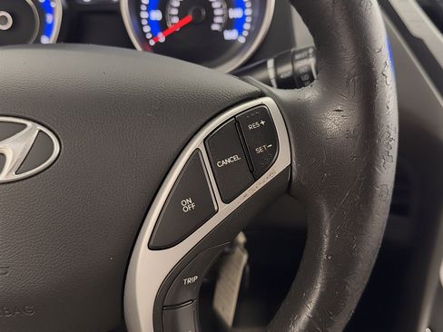 Used 2012 Hyundai Elantra Limited FWD image 22
