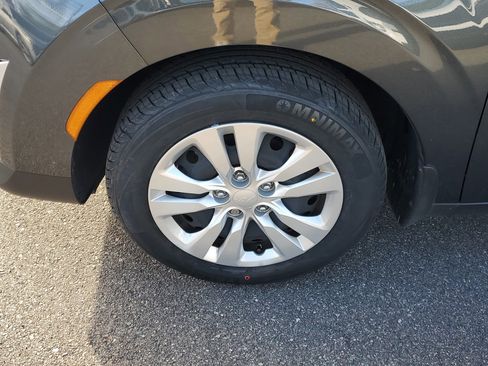 Certified 2024 Kia Soul LX image 36