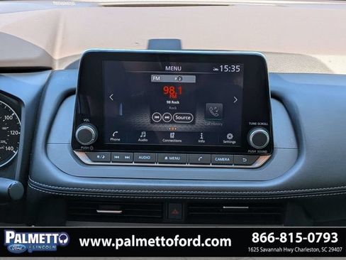 Used 2023 Nissan Rogue SV w/ SV Premium B Package FWD image 18