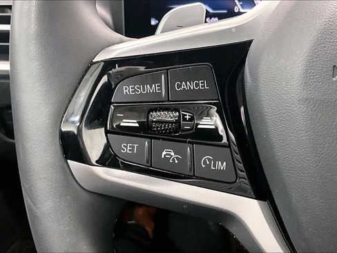 Used 2025 BMW 330i xDrive Sedan image 18