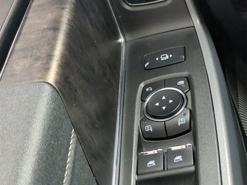 Used 2024 Ford F250 Lariat image 27