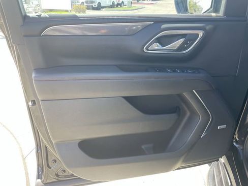 Used 2024 Chevrolet Suburban RST image 21