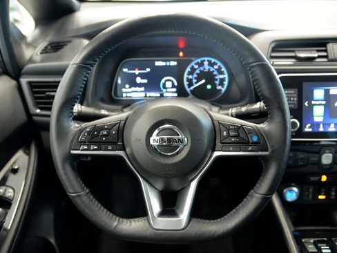 Used 2020 Nissan Leaf SL Plus image 18