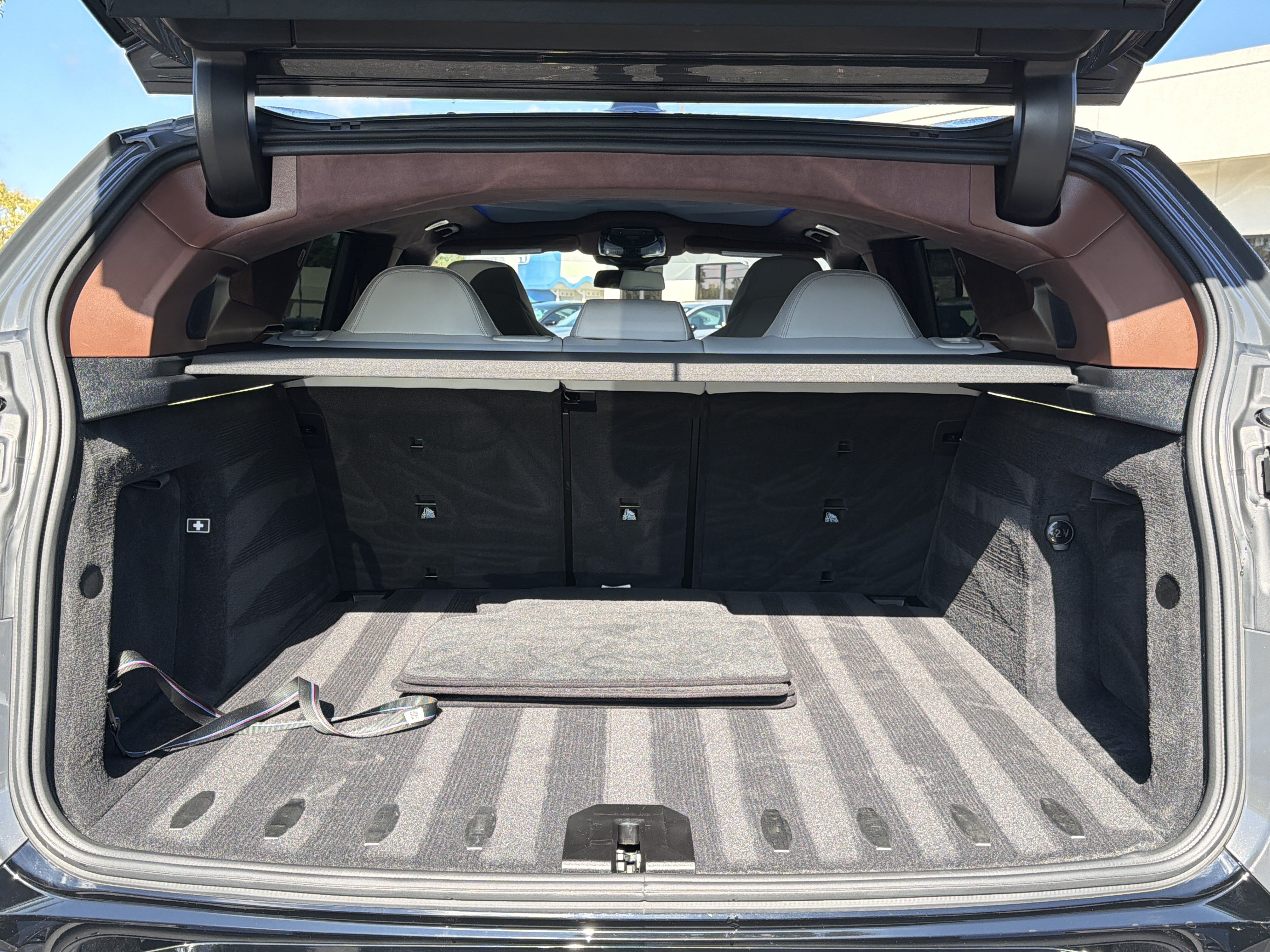 Certified 2025 BMW XM AWD/4WD image 30