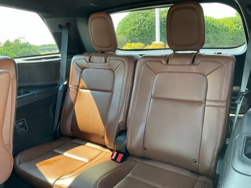 Used 2020 Lincoln Aviator Reserve w/ Equipment Group 202A AWD/4WD image 18
