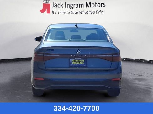 Used 2025 Volkswagen Jetta S image 4