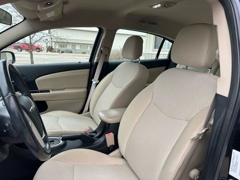 Used 2012 Chrysler 200 Touring w/ Cold Weather Group FWD image 10