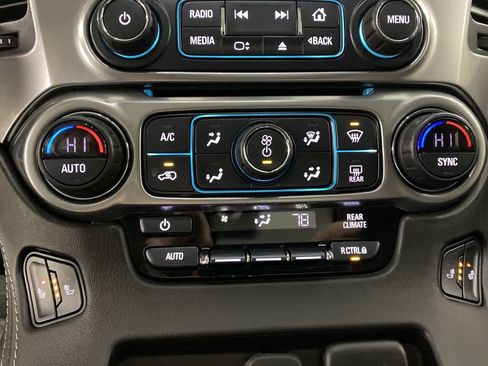 Used 2018 Chevrolet Suburban LT AWD/4WD image 20