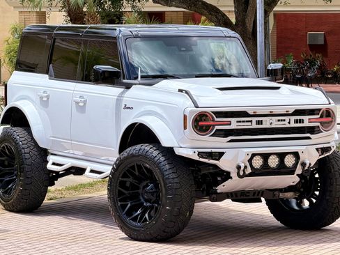 Used 2026 Ford Bronco Outer Banks AWD/4WD image 3