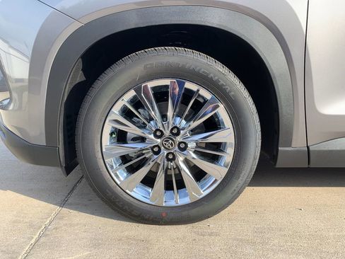 New 2026 Toyota Grand Highlander AWD image 34