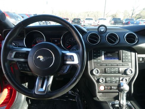 Used 2015 Ford Mustang Coupe image 13