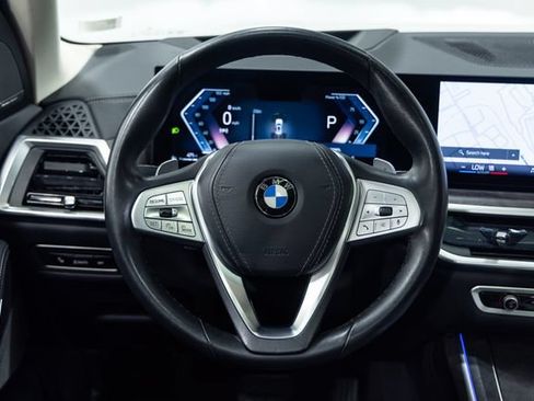 Used 2025 BMW X7 xDrive40i AWD/4WD image 14