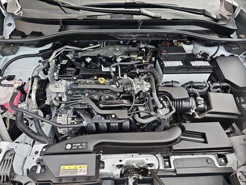 Certified 2024 Toyota Corolla Cross XLE AWD/4WD image 19