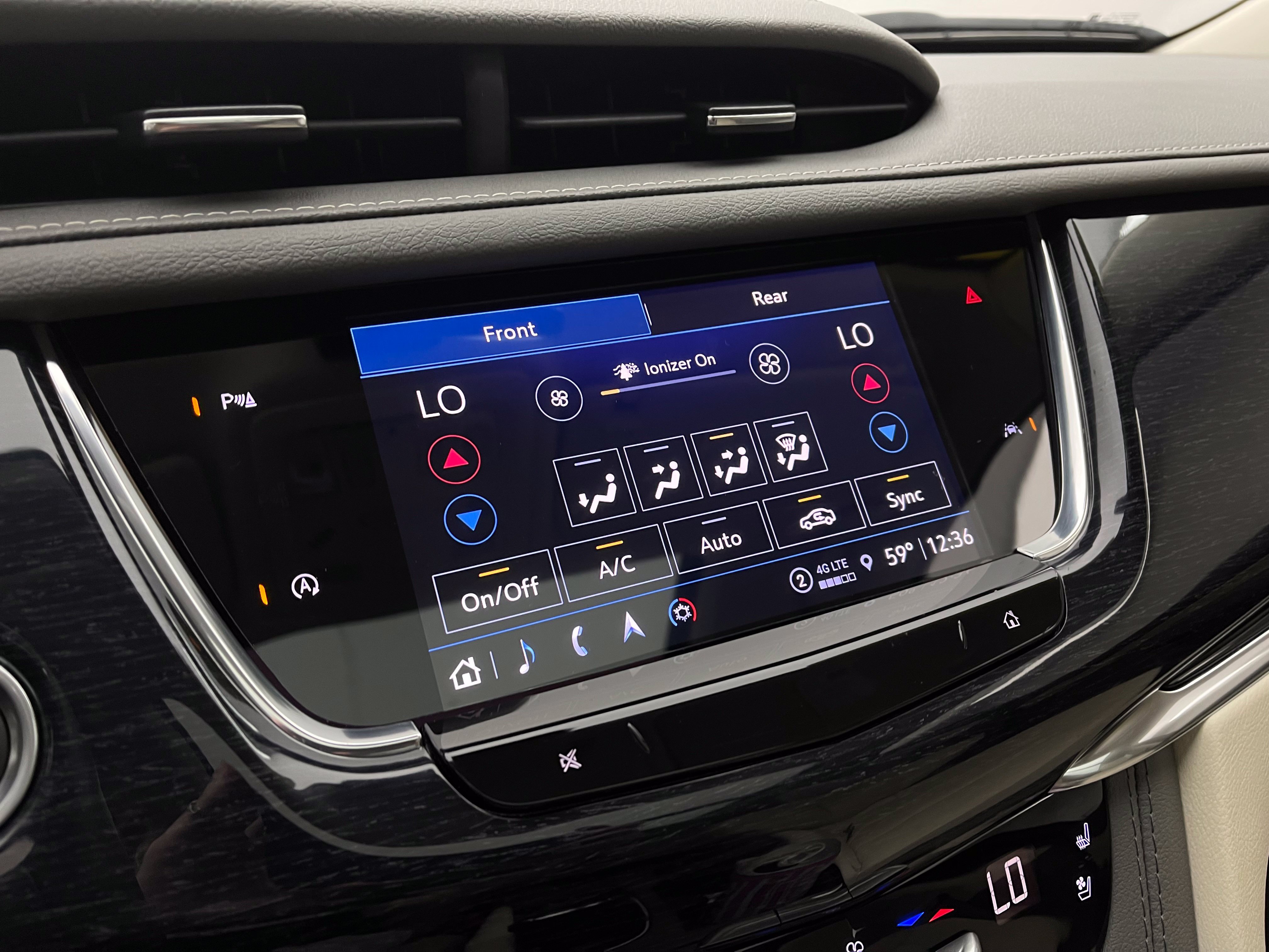 Used 2024 Cadillac XT6 Premium Luxury FWD image 30