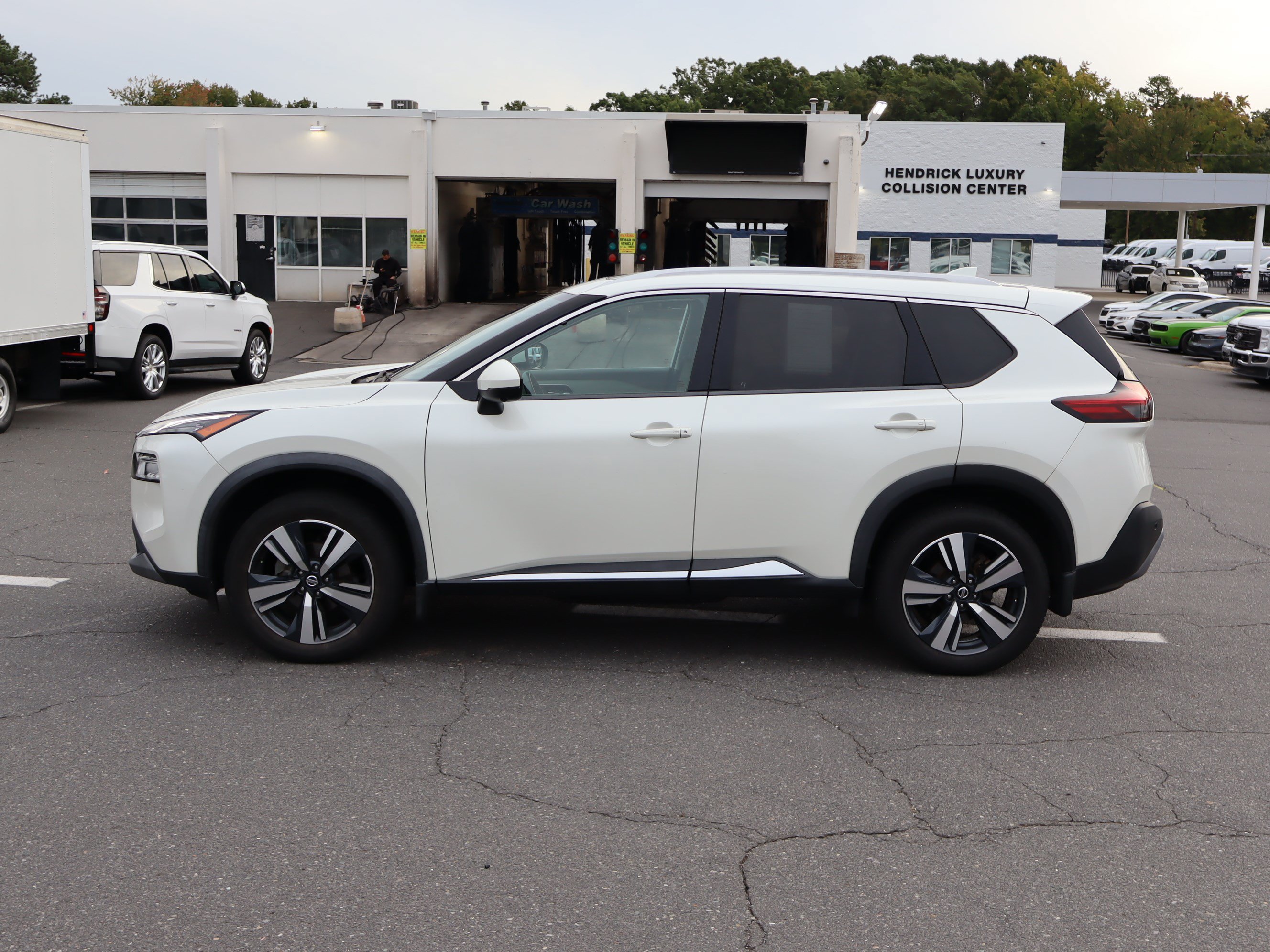 Used 2021 Nissan Rogue SL FWD image 18