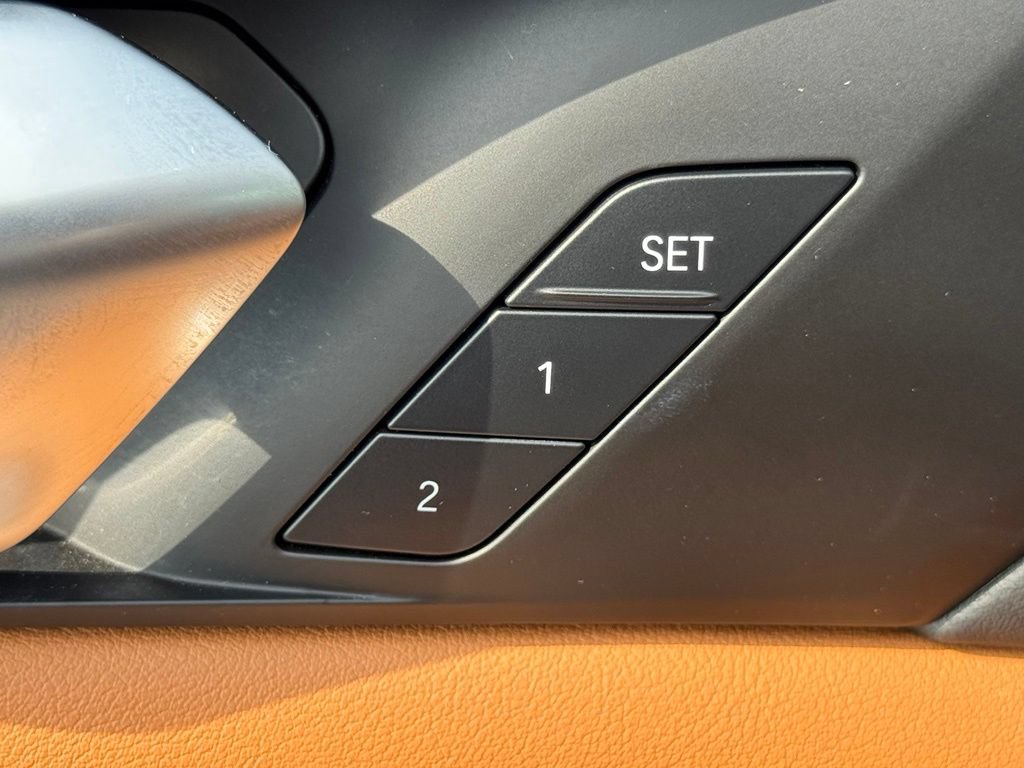 Used 2024 BMW X5 xDrive40i w/ Parking Assistance Package AWD/4WD image 19