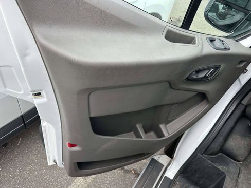 Used 2024 Ford Transit 250 Low Roof w/ Exterior Upgrade Package image 15