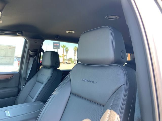 New 2026 GMC Yukon XL Denali AWD/4WD image 24