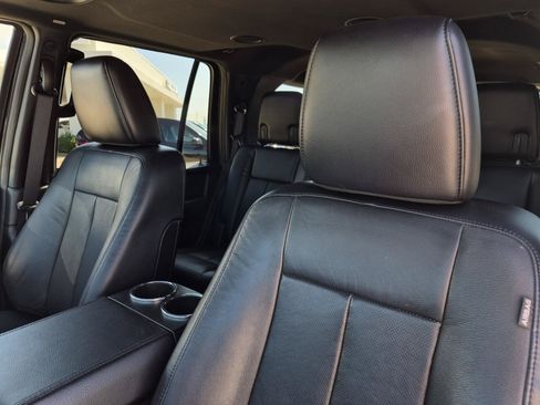 Used 2017 Ford Expedition Limited w/ Equipment Group 301A RWD image 16