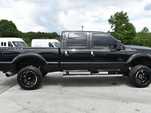 Used 2015 Ford F250 Platinum w/ FX4 Off-Road Package AWD/4WD image 5