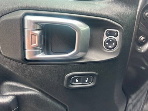 Used 2019 Jeep Wrangler Unlimited Sport S AWD/4WD image 10